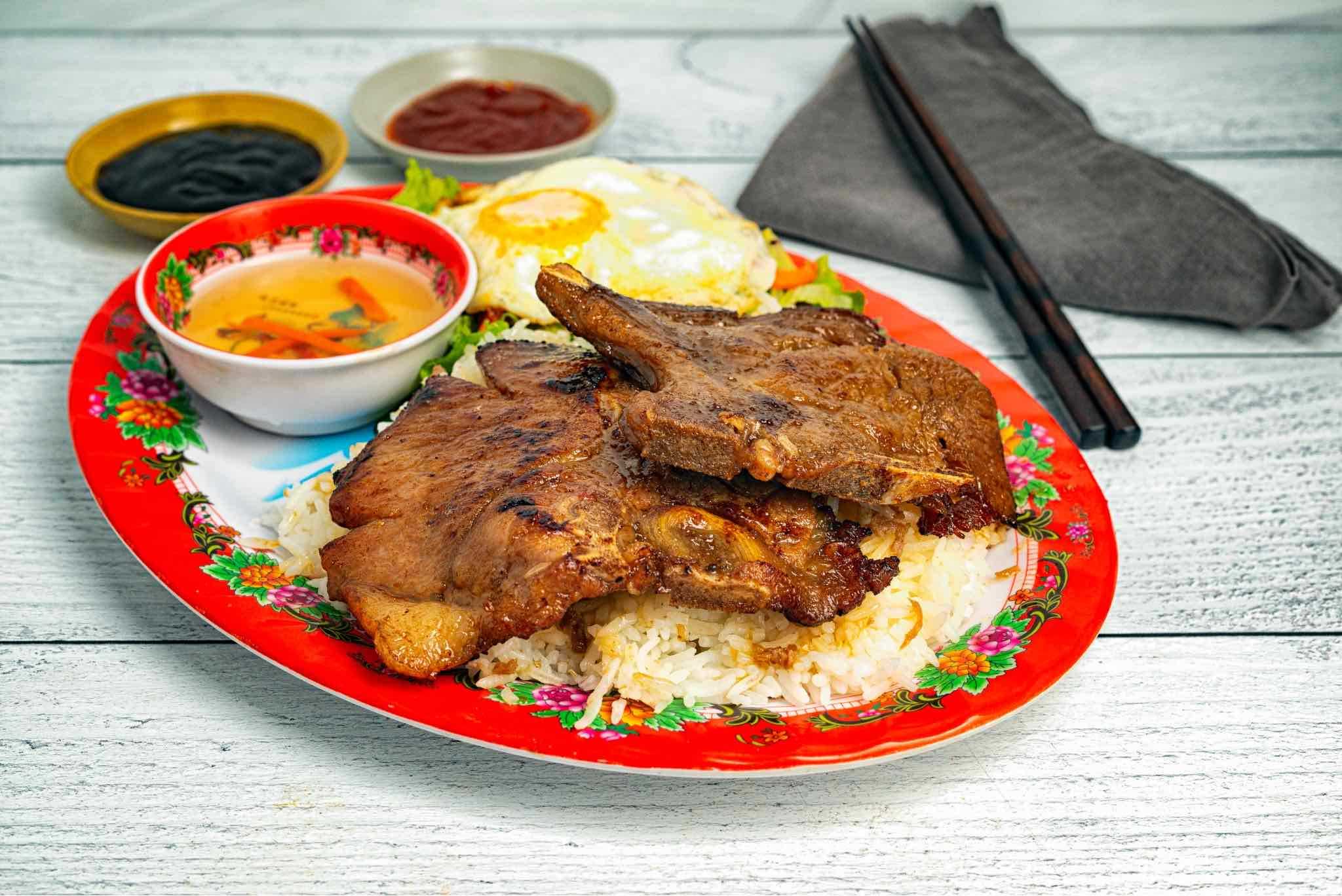 Rice with pork chop & egg